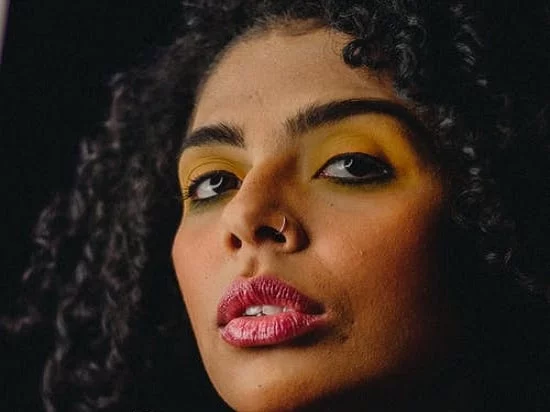 تجميل العيون في ايران 5 beautiful healthy eyes.jpeg