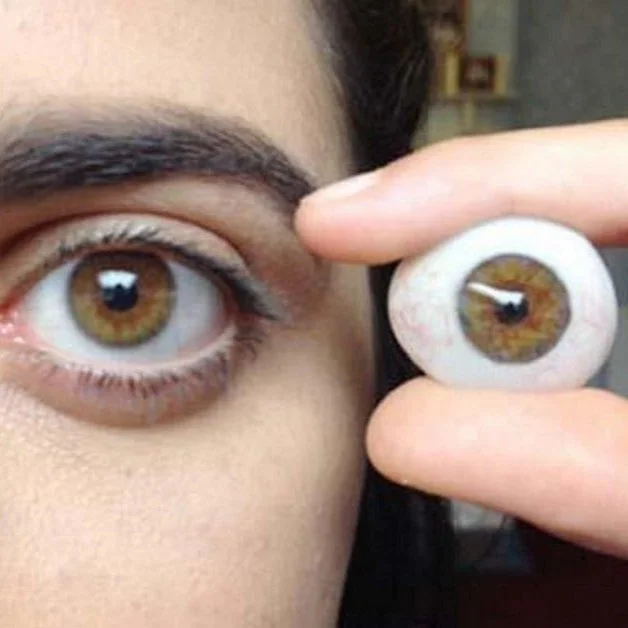 prosthetic eye 1.jpg